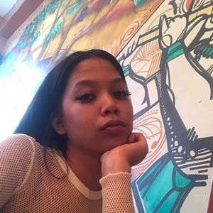 Meet your Posher, Jenelle